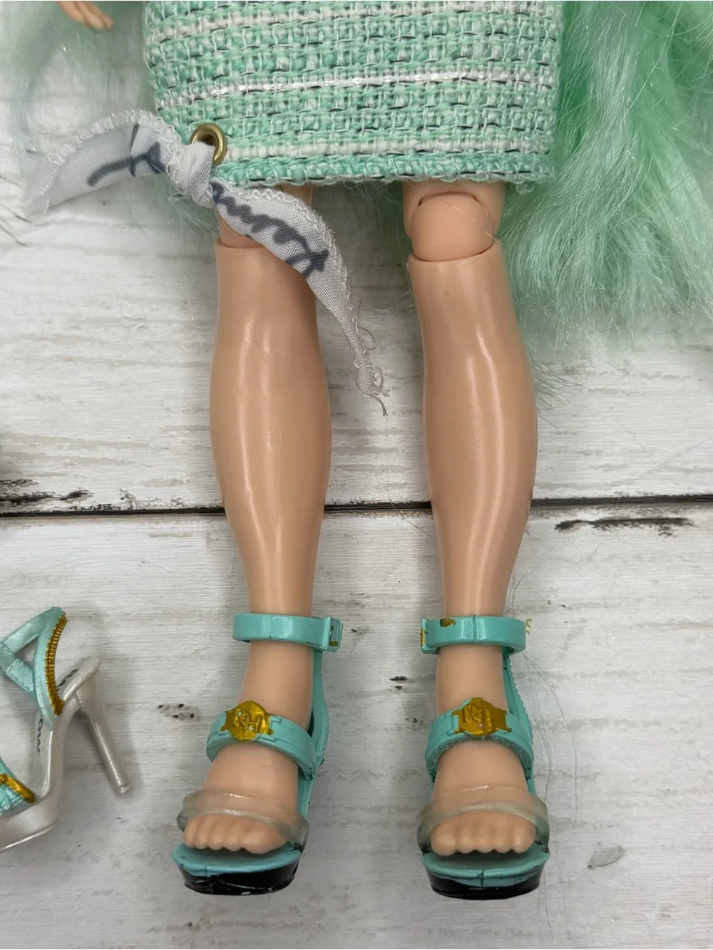 Rainbow High Series 3 Daphne Minton Fashion Doll & Outfits - Mint Green MGA